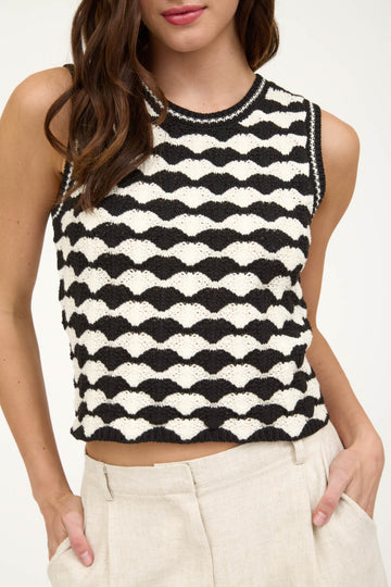 Scallop Sleeveless Sweater